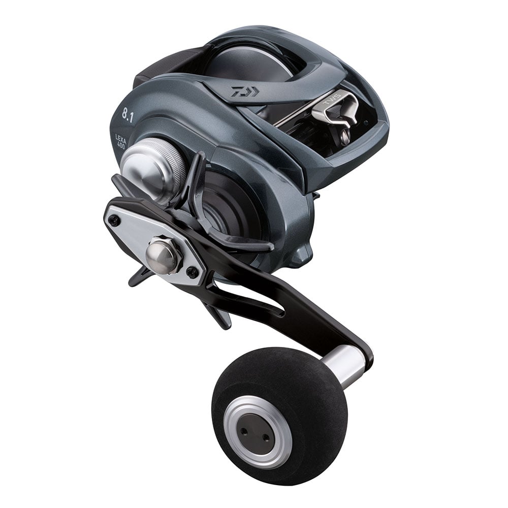 The Daiwa Lexa TW Casting Reel 400P-P 5.3:1 boasts a sleek design, metallic finish, and the innovative T-Wing System to enhance casting performance. Its visible gear mechanism and large round handle add to its sophisticated look.