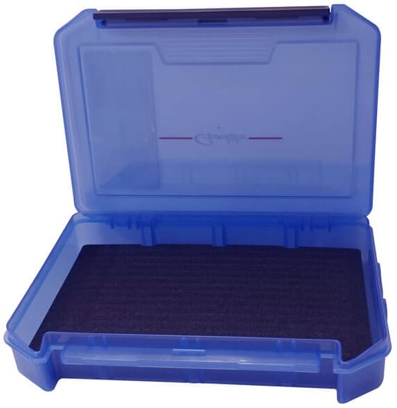 The Gamakatsu G-Box 3200 Slit Foam Case, model G3200SF, is an ideal tackle storage solution with a transparent lid featuring a red line and faint text, allowing clear visibility of contents. Its open blue plastic design includes dark foam lining for superior protection.