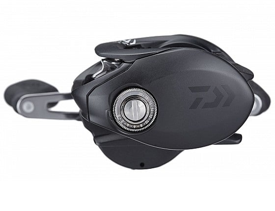 The Daiwa Tatula 150 Baitcasting Reel (TAT150P) in sleek black features a glossy finish with the brand logo on the side plate. Its T-WING System boosts casting performance, while an ergonomic handle and metallic accents stand out, making it perfect for Power Bass Fishing.